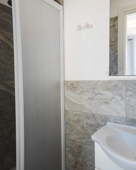 Chambre double avec salle de bain privée dans le sud de la Sardaigne