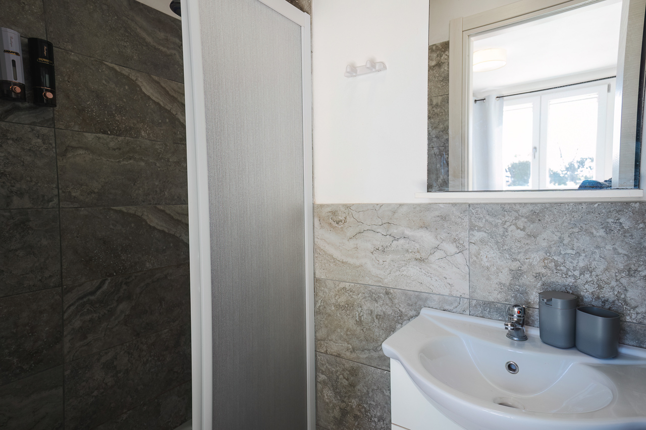 Chambre double avec salle de bain privée dans le sud de la Sardaigne